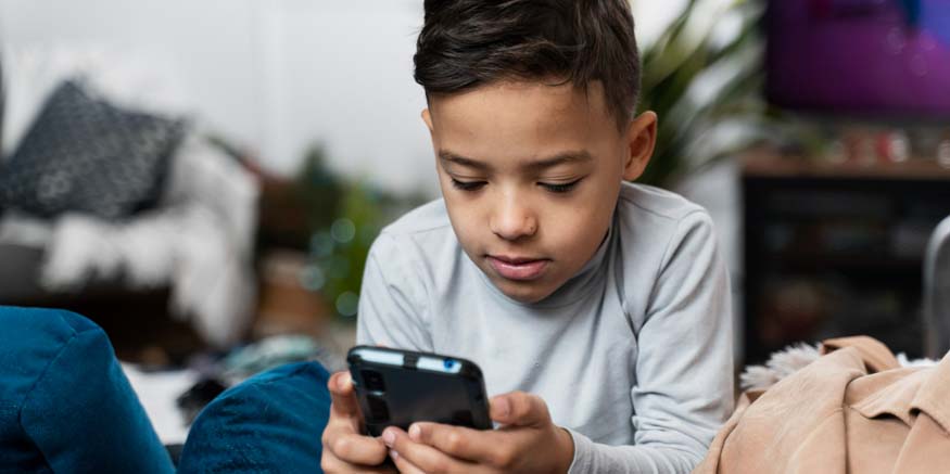 5 Effective Tips to Prevent Smartphone Addiction in Kids